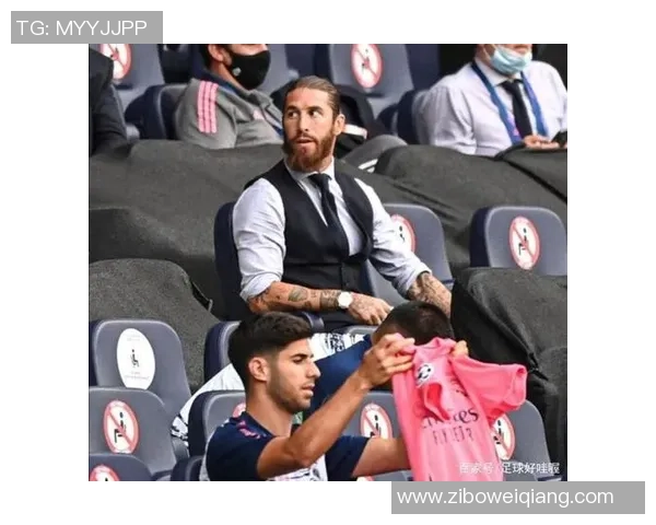 足球明星美式油头造型解析引领时尚潮流的运动魅力与个性表达 足球明星美式油头造型解析引领时尚潮流的运动魅力与个性表达